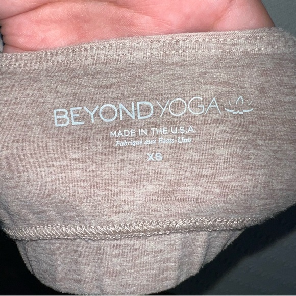 Beyond Yoga Womens Sports Bra Size XS Soft Athleisure Pilates Workout Gym - Picture 4 of 6